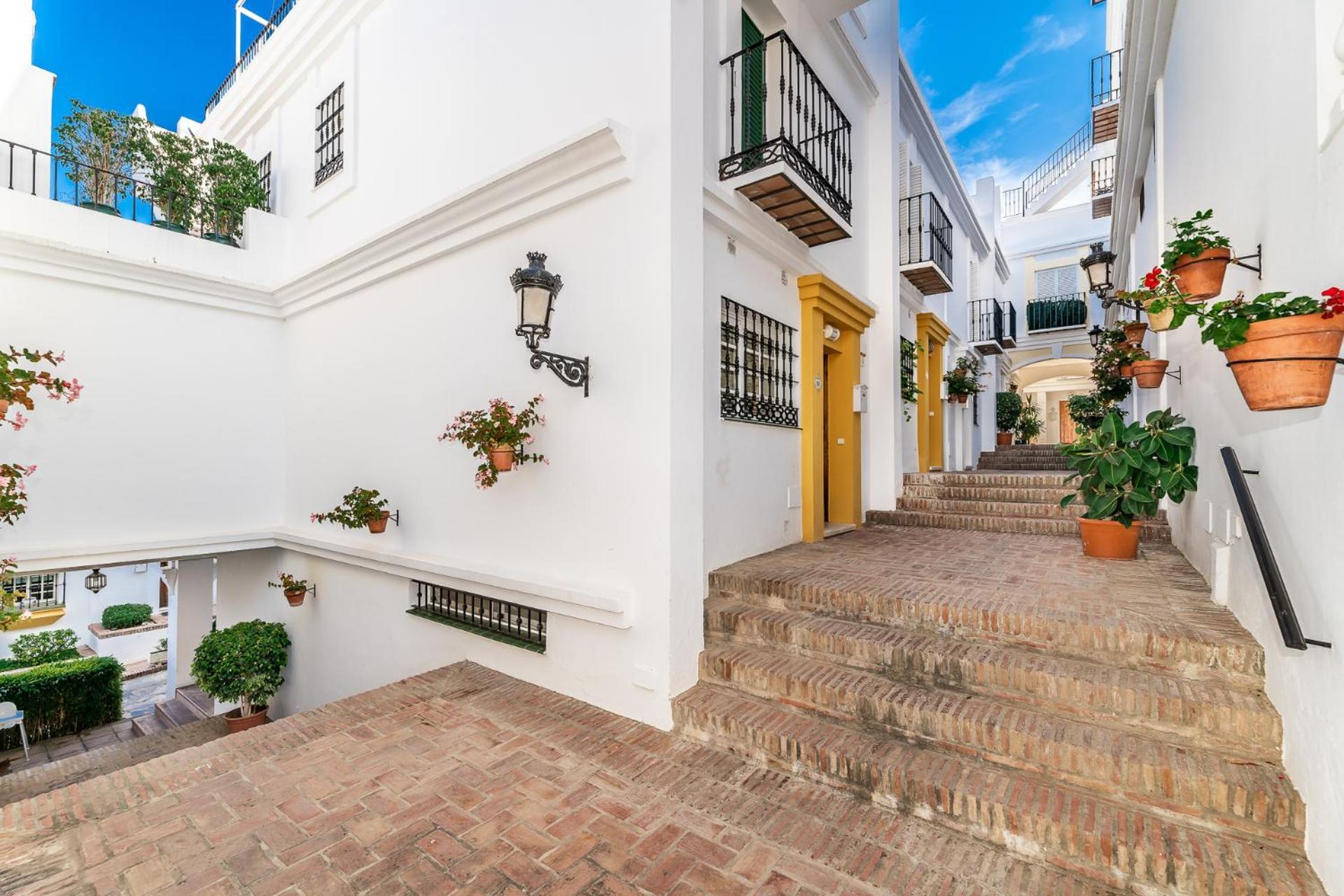 Spacy Stylish Aloha Townhouse *